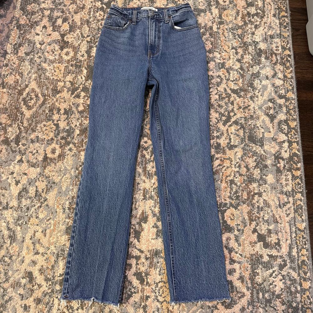 Abercrombie & Fitch The 90s Straight Ultra High Rise Jean- Size 25/0S
